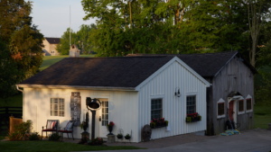 garden cottage side view